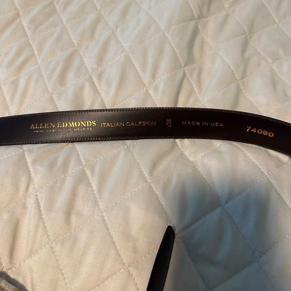 Allen Edmonds Manistee Dress Belt - Walnut (74090) - Picture 2 of 5